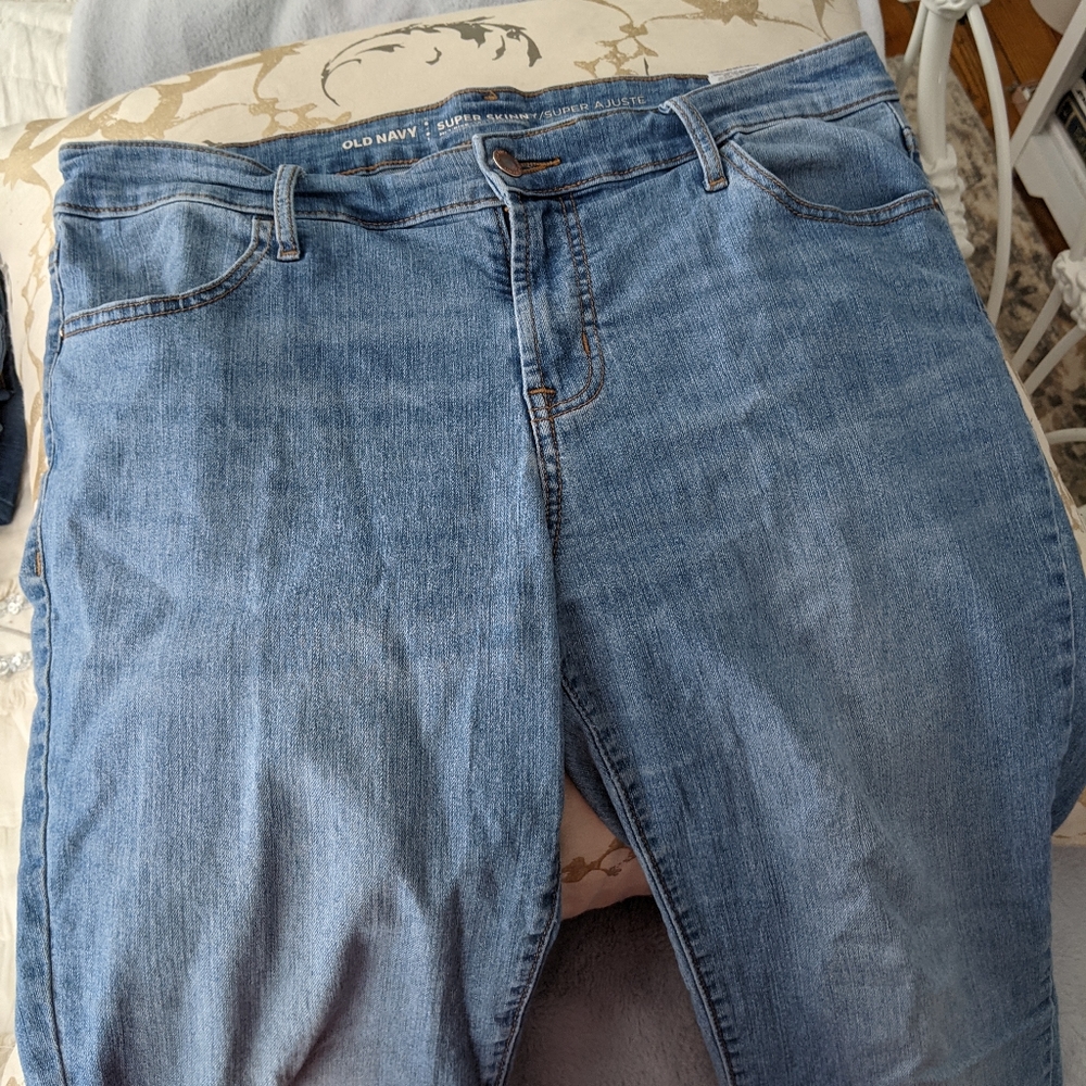 Old Navy super skinny mid-rise jeans - Picture 3 of 3